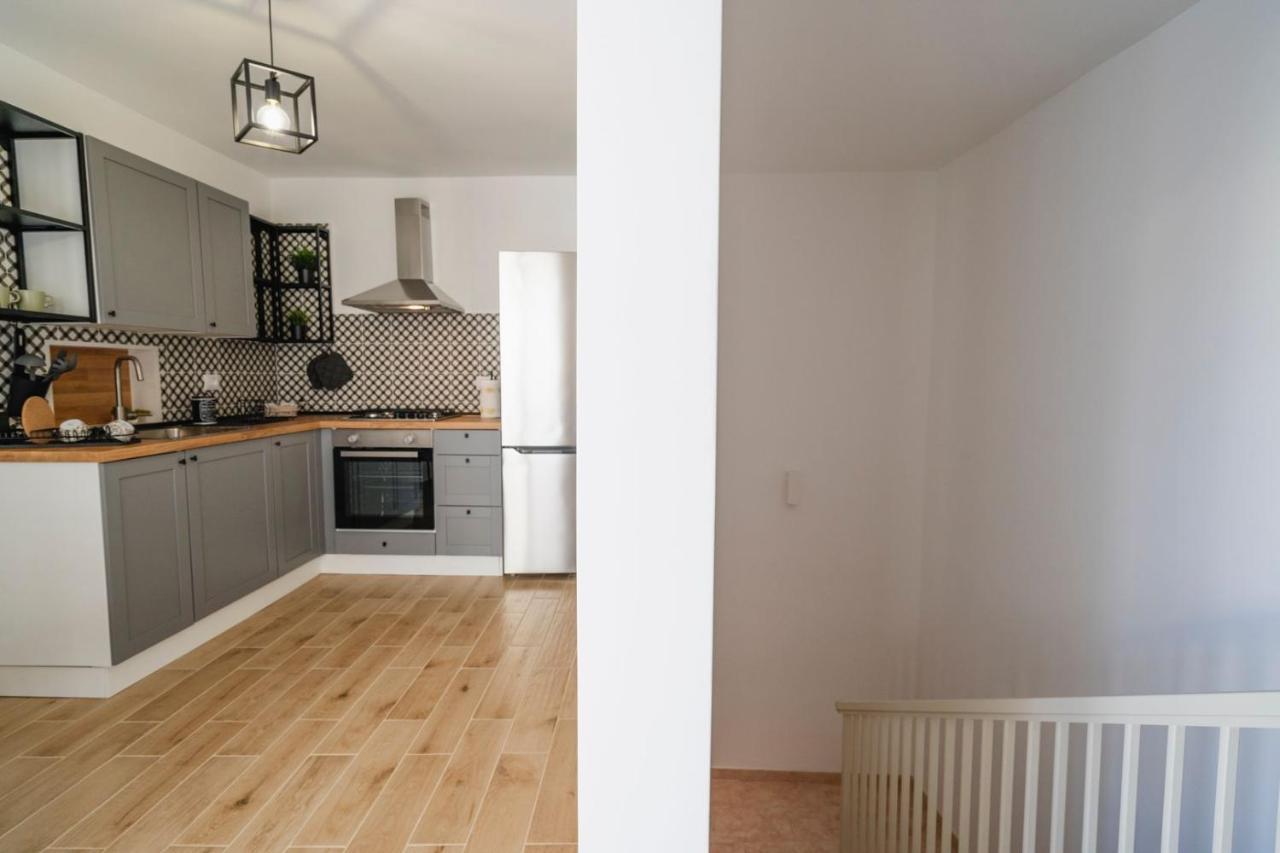 פוצאלו Le Coralline Apartments מראה חיצוני תמונה